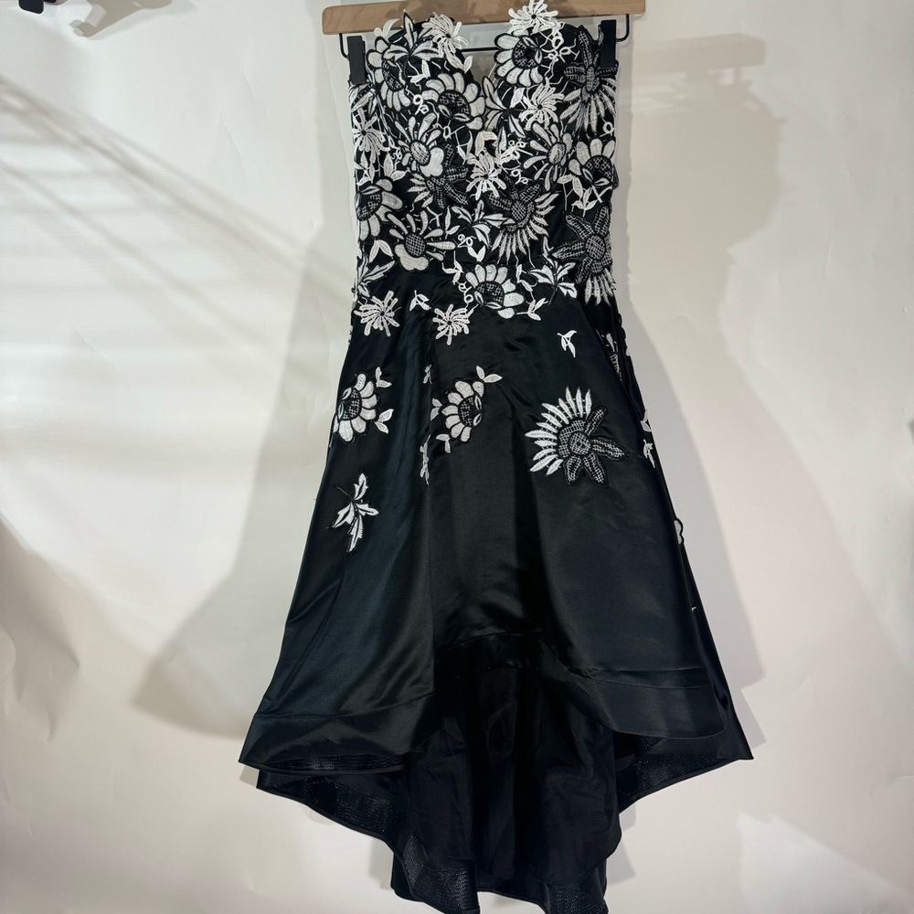 Issue New York Black White Strapless Midi Dress